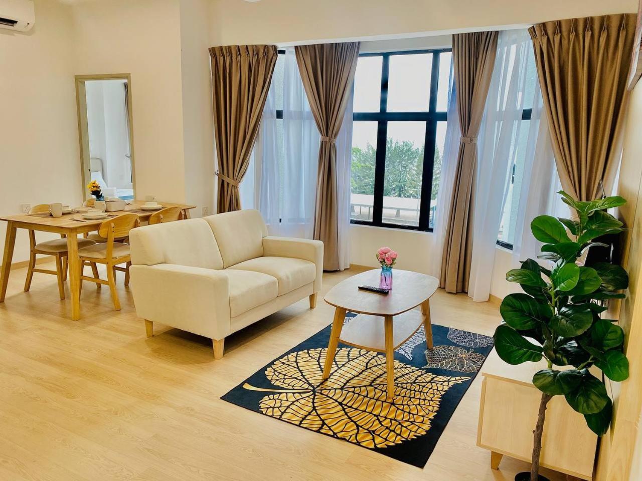 Mutiara Melaka Beach Resort By Glex Tangga Batu Eksteriør bilde